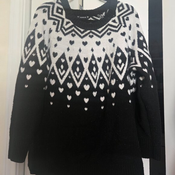 Torrid vegan cashmere fairisle pul sweater size 2 black and white heart sweater - Picture 3 of 8